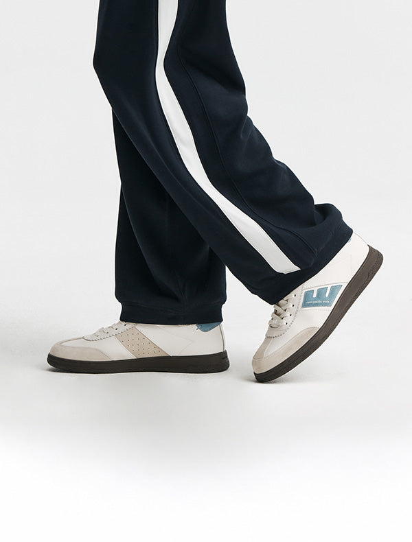 EPT SANTOS sneakers in off white grey blue lifestyle photo